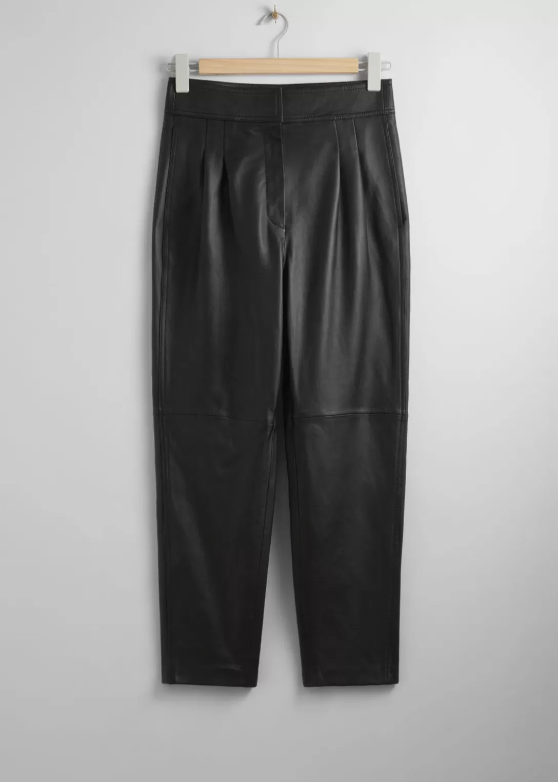 & Other Stories Pantalon Fuselé En Cuir Noir Store