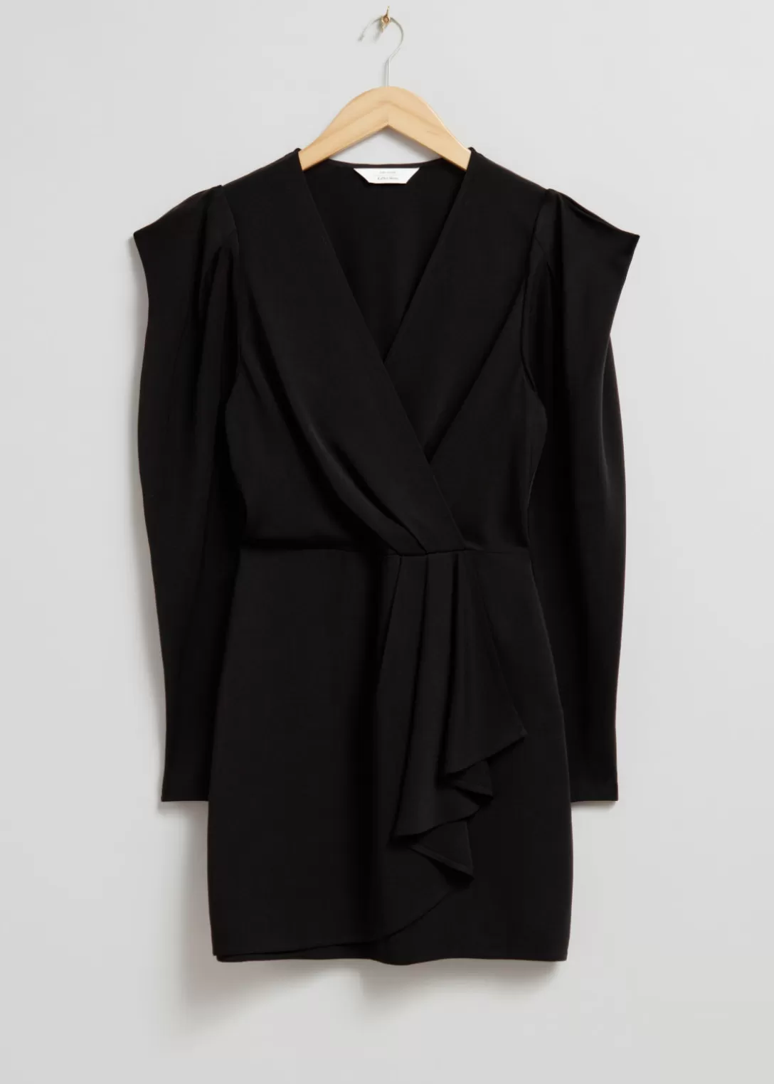 & Other Stories Robe Courte Portefeuille Avec Volant Noir Best Sale