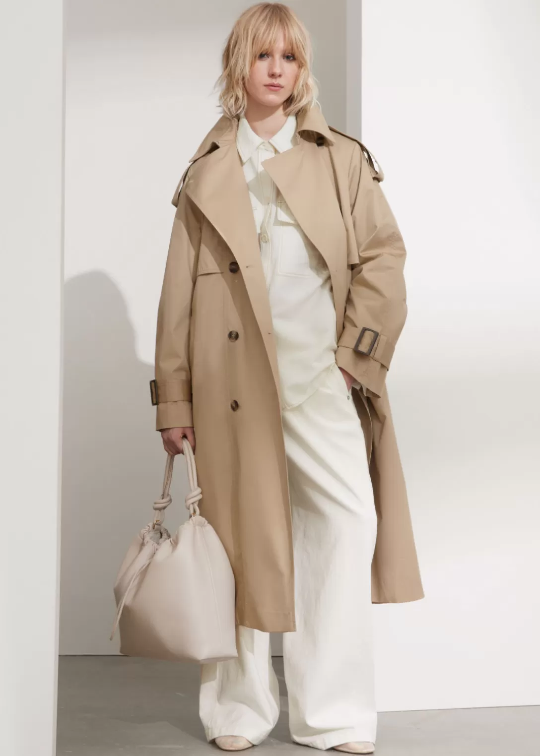 & Other Stories Trench-coat Avec Ceinture à Boucle Beige Outlet